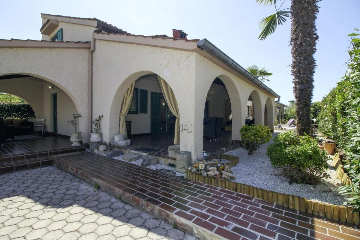 Casa Parenzana In Porec - Haus Fuer 7-9 Personen Eksteriør bilde